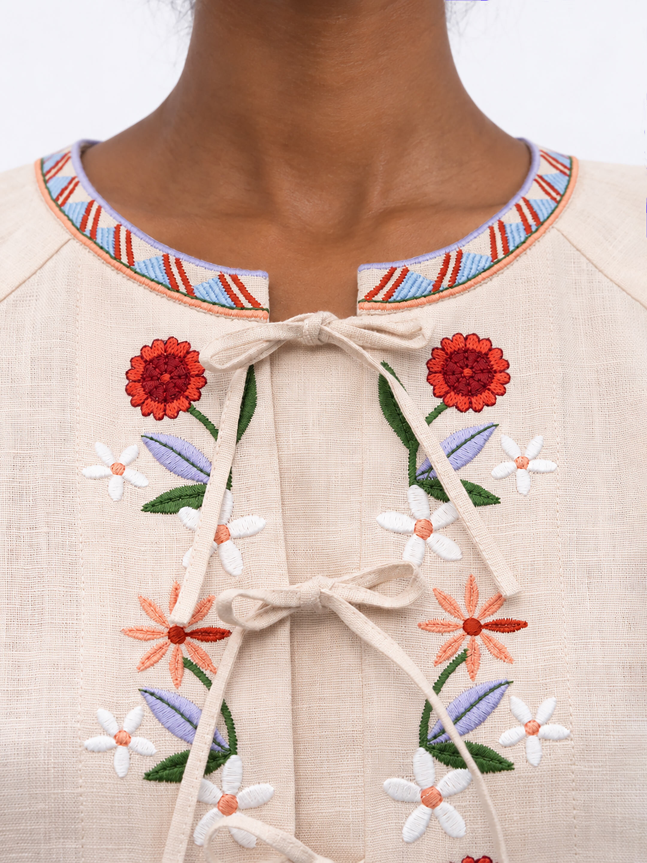 Women's embroidered blouse dedicated to the east Abrykosy W photo