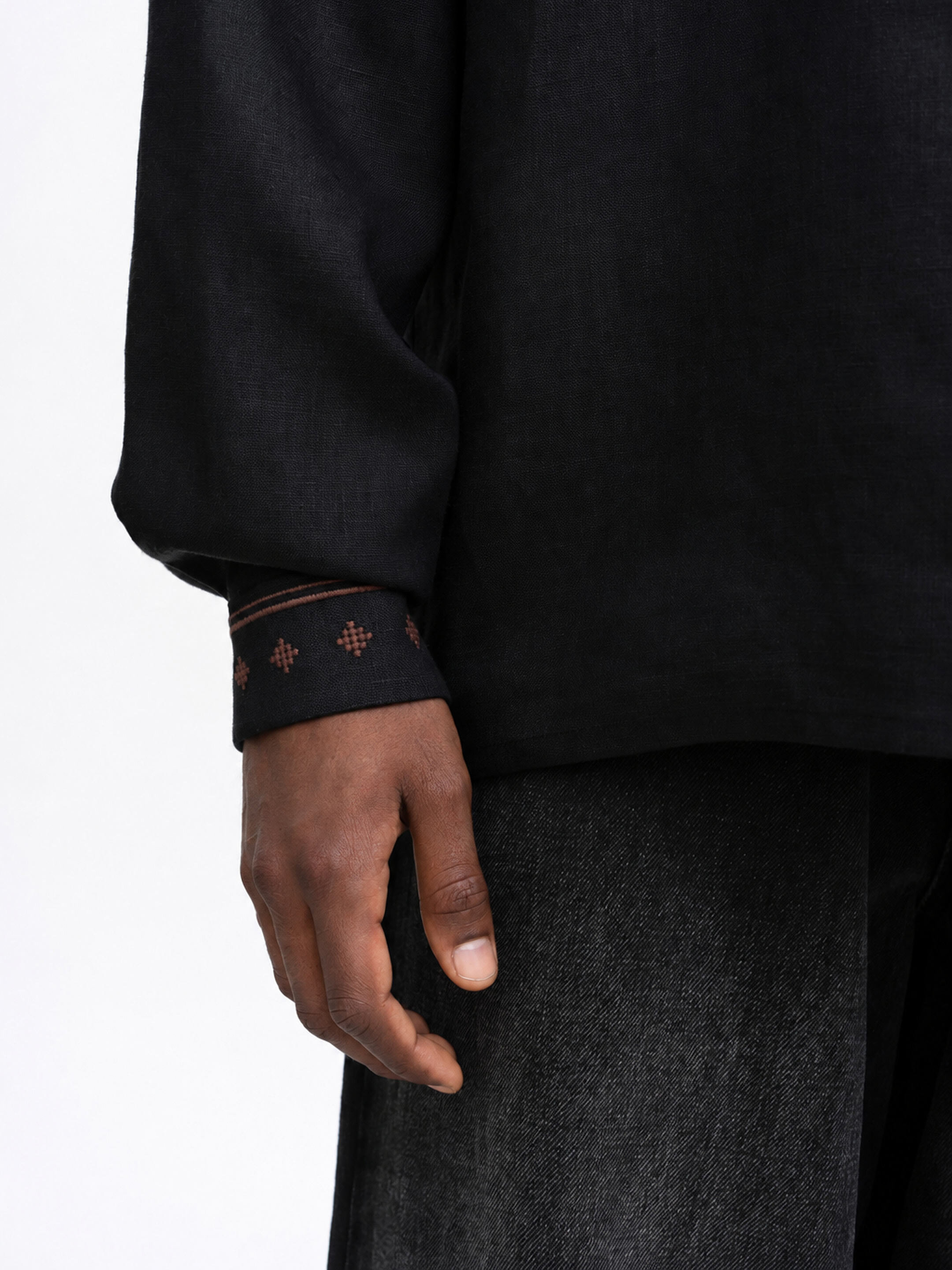 Men’s embroidered shirt  “Tien” photo