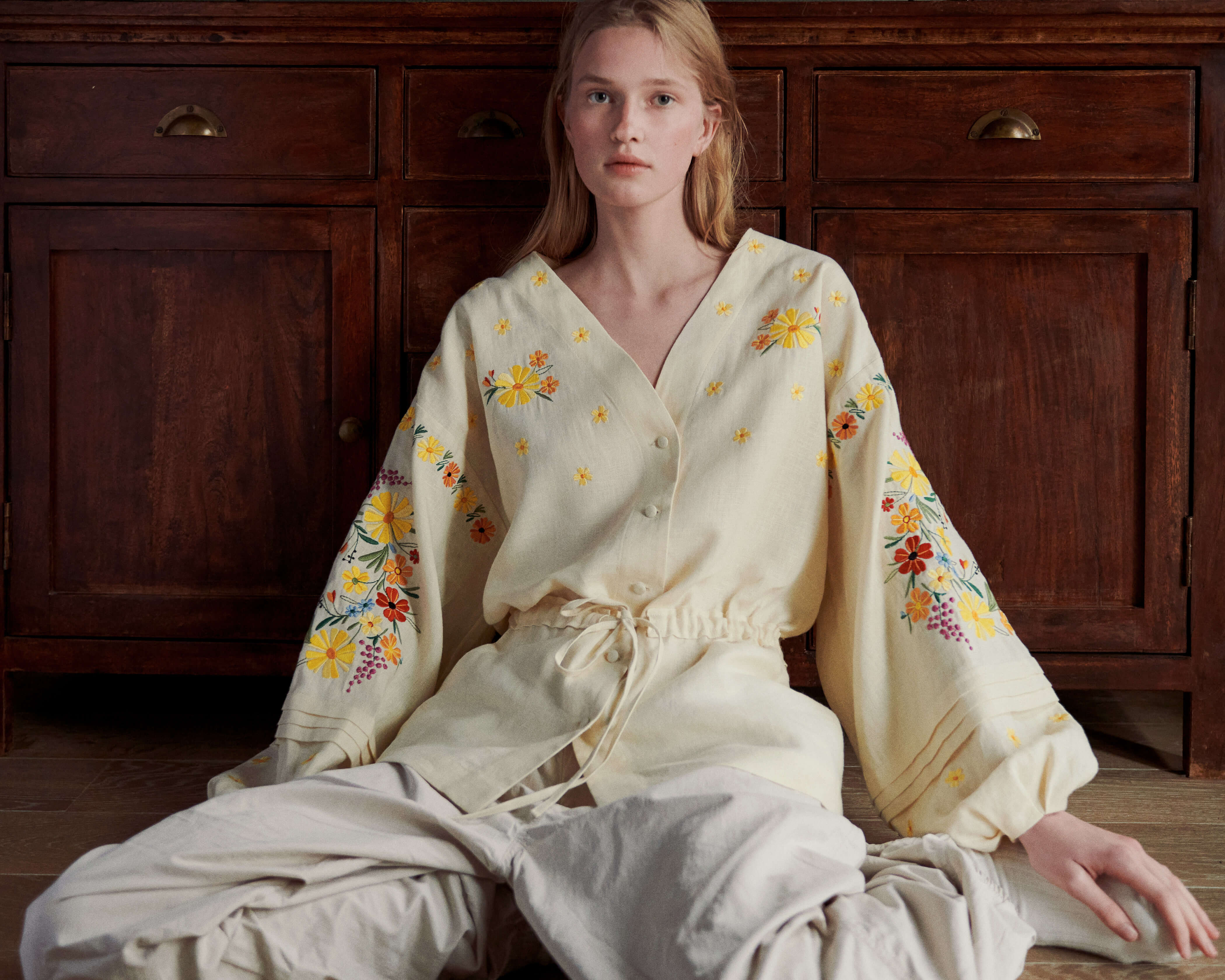 The light linen embroidered shirt